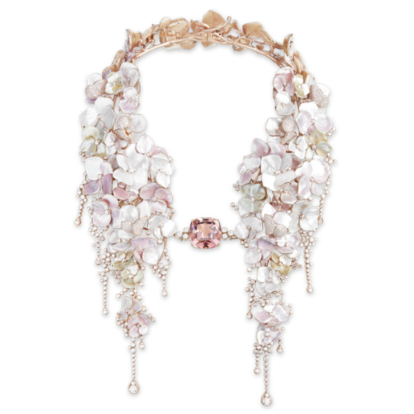 %u041A%u043E%u043B%u044C%u0435%20Nouage%20des%20Fleurs%2C%3Cbr%3E%u043A%u043E%u043B%u043B%u0435%u043A%u0446%u0438%u044F%20Nature%20Triomphante%2C%20%u0440%u043E%u0437%u043E%u0432%u043E%u0435%20%u0437%u043E%u043B%u043E%u0442%u043E%2C%20%u0440%u043E%u0437%u043E%u0432%u044B%u0439%20%u0442%u0443%u0440%u043C%u0430%u043B%u0438%u043D%2C%20%u043F%u0435%u0440%u043B%u0430%u043C%u0443%u0442%u0440%2C%20%u0431%u0440%u0438%u043B%u043B%u0438%u0430%u043D%u0442%u044B%2C%20Boucheron