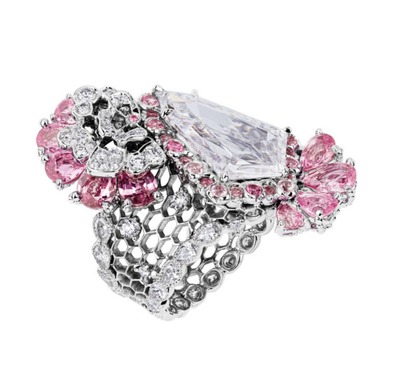 %u041A%u043E%u043B%u044C%u0446%u043E%20Dentelle%20Organza%2C%3Cbr%3E%u043A%u043E%u043B%u043B%u0435%u043A%u0446%u0438%u044F%20Dior%20Dior%20Dior%2C%20%u0431%u0435%u043B%u043E%u0435%20%u0437%u043E%u043B%u043E%u0442%u043E%2C%20%u0440%u043E%u0437%u043E%u0432%u044B%u0435%20%u0441%u0430%u043F%u0444%u0438%u0440%u044B%2C%20%u0431%u0440%u0438%u043B%u043B%u0438%u0430%u043D%u0442%u044B%2C%20Dior%20Joaillerie
