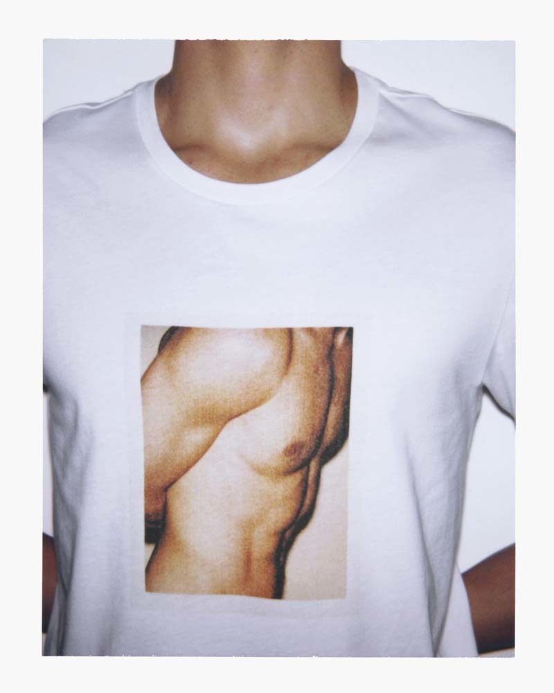 CALVIN%20KLEIN%20UNDERWEAR%20S/S%20Crewneck%2C%20Printed%20Artwork%3A%20Andy%20Warhol%2C%20Torso%2C%201977%20%A9/%AE/%u2122%20The%20Andy%20Warhol%20Foundation%20for%20the%20Visual%20Arts%2C%20Inc.