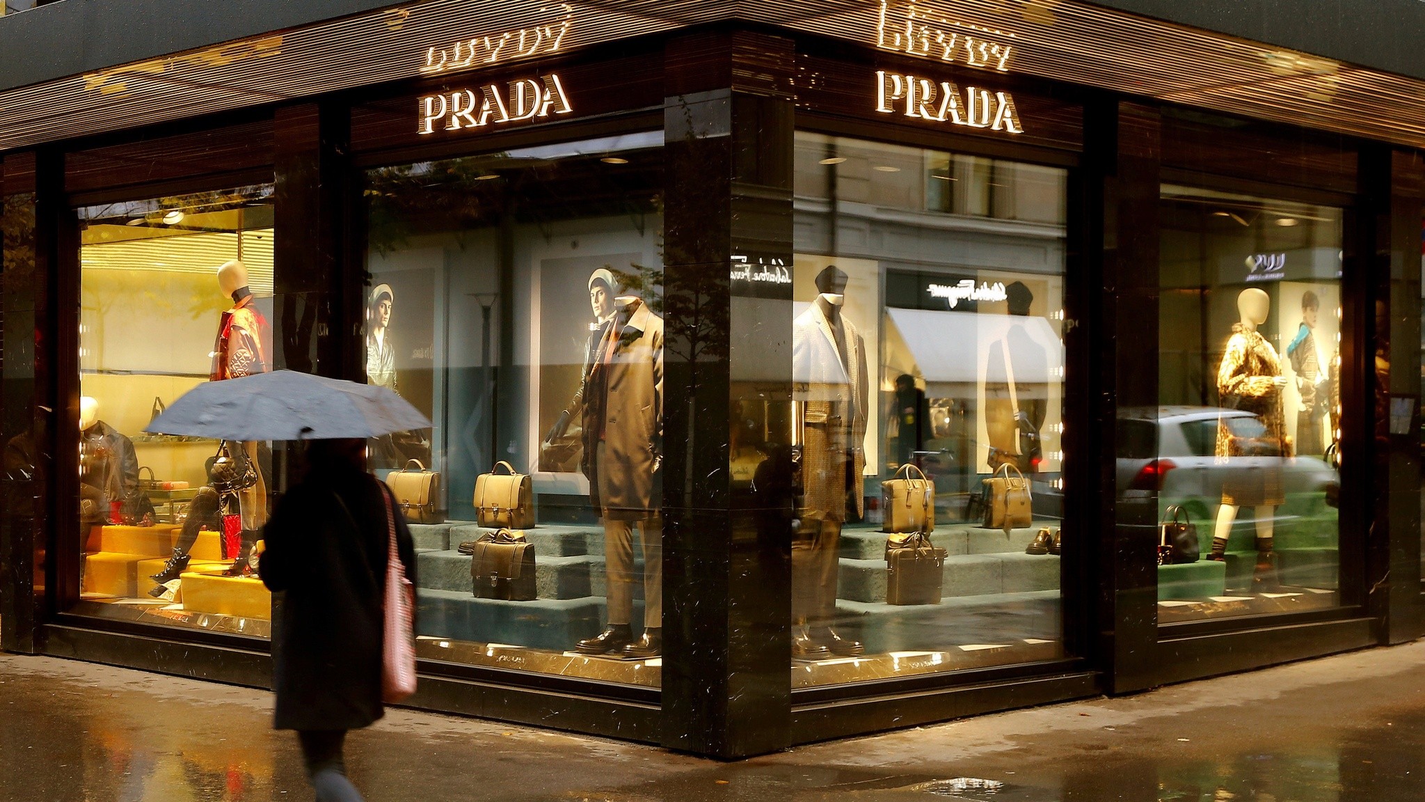 Продажи Prada увеличились на 9%