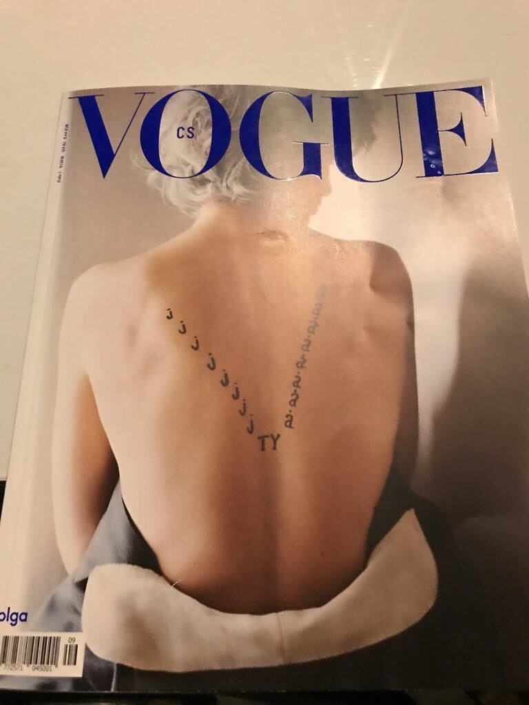 %u041E%u0431%u043B%u043E%u0436%u043A%u0430%20%u043F%u0435%u0440%u0432%u043E%u0433%u043E%20%u043D%u043E%u043C%u0435%u0440%u0430%20Vogue%20Czechoslovakia