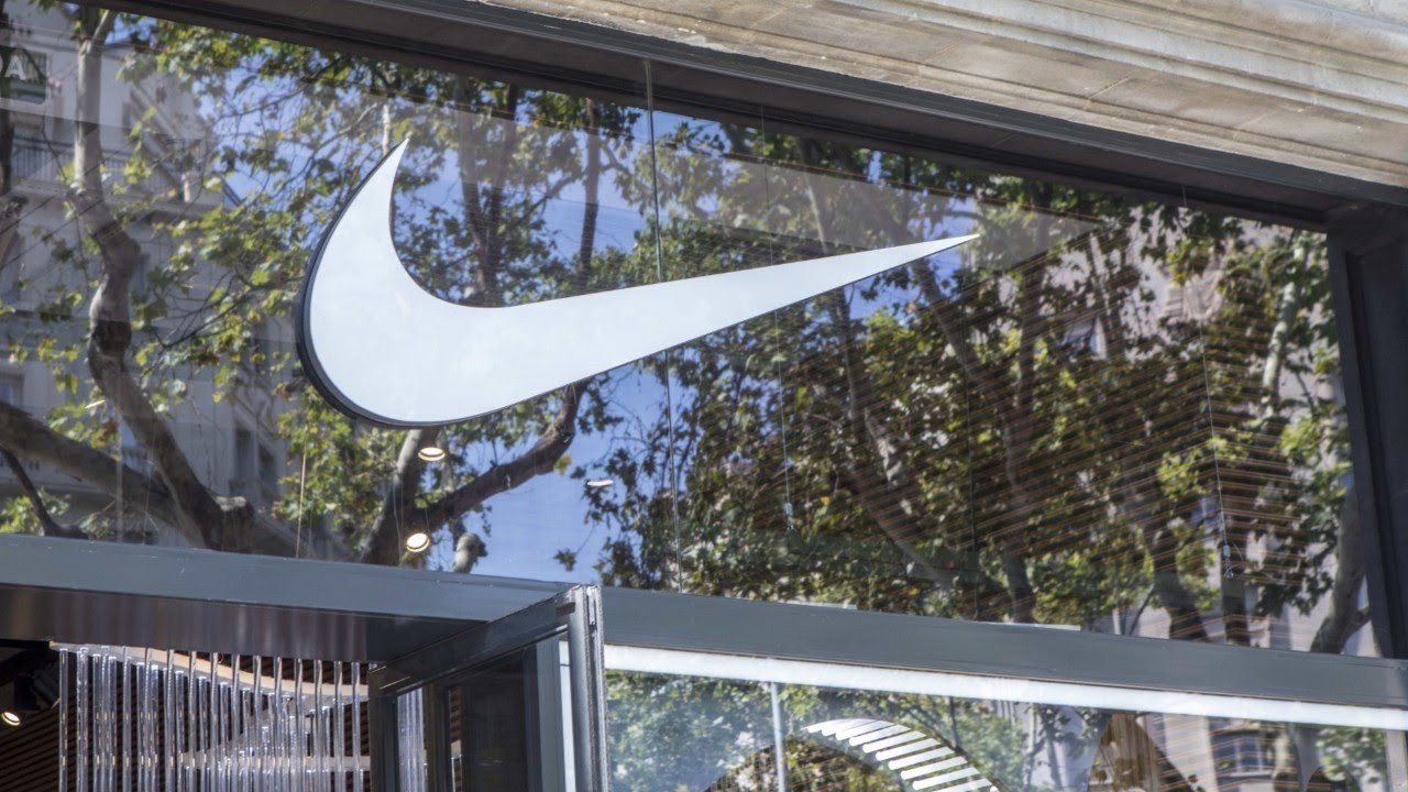 Магазины Nike в ЮАР снова открылись после инцидента с расистским видео