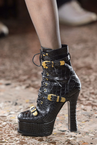 VERSACE%20%3Cbr%3E%u041E%u0421%u0415%u041D%u042C-%u0417%u0418%u041C%u0410%202018