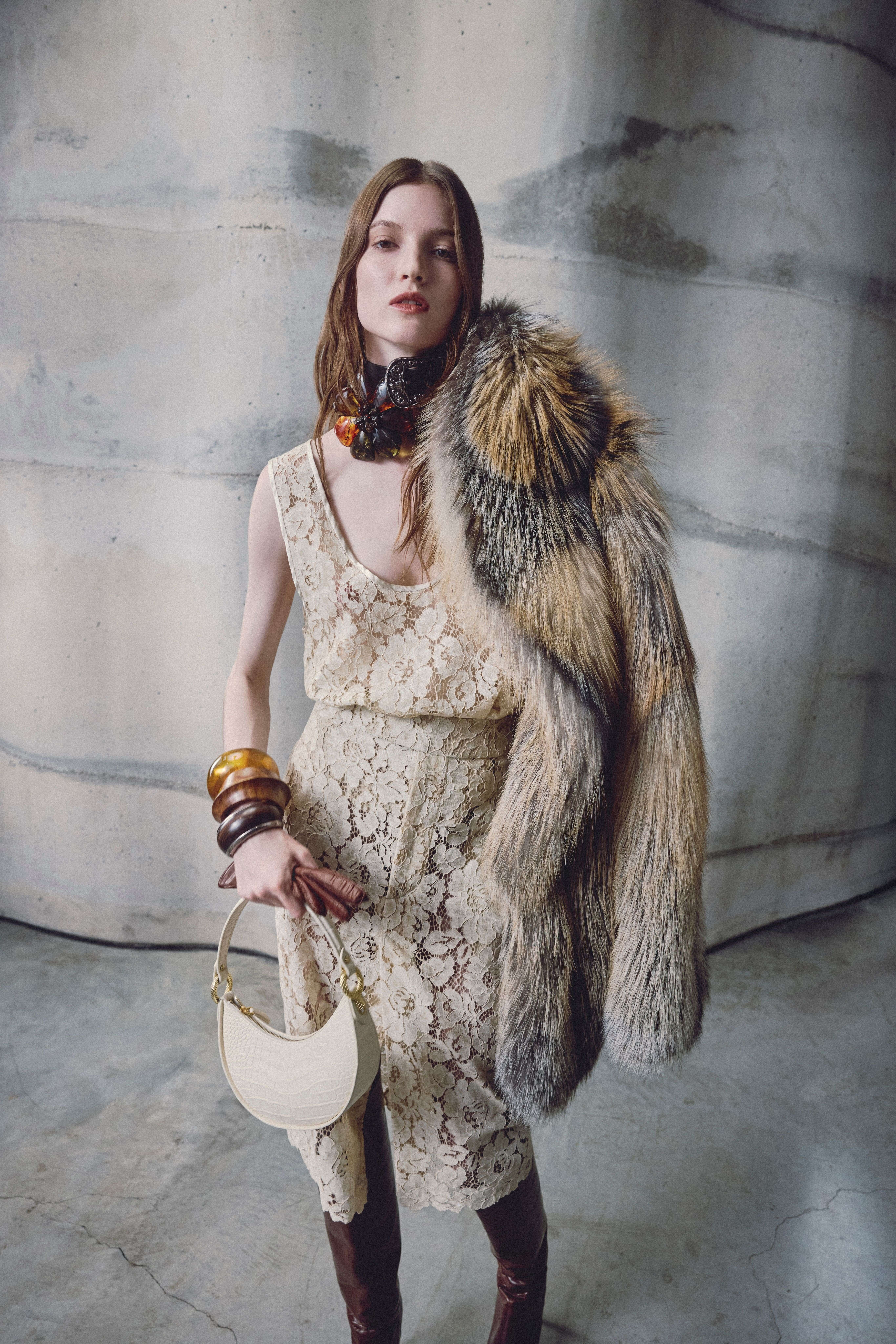 YANA 24 SEP 2025 1953