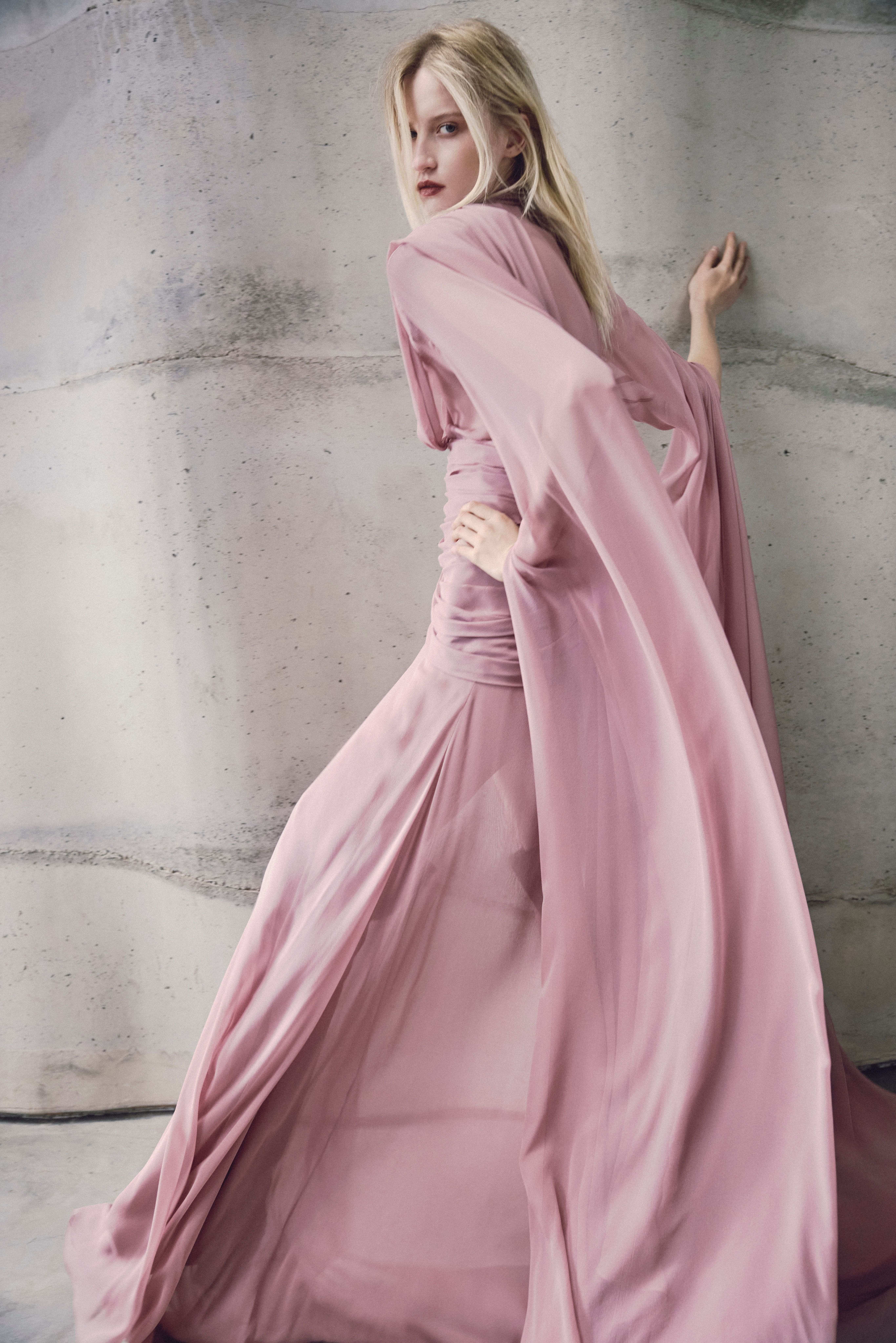 YANA 24 SEP 2025 3743