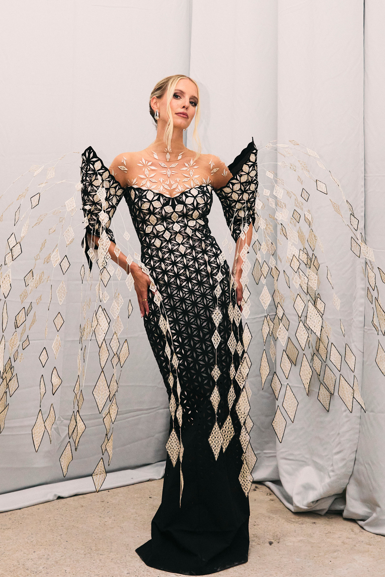 Van Herpen HC cel PO F24 004