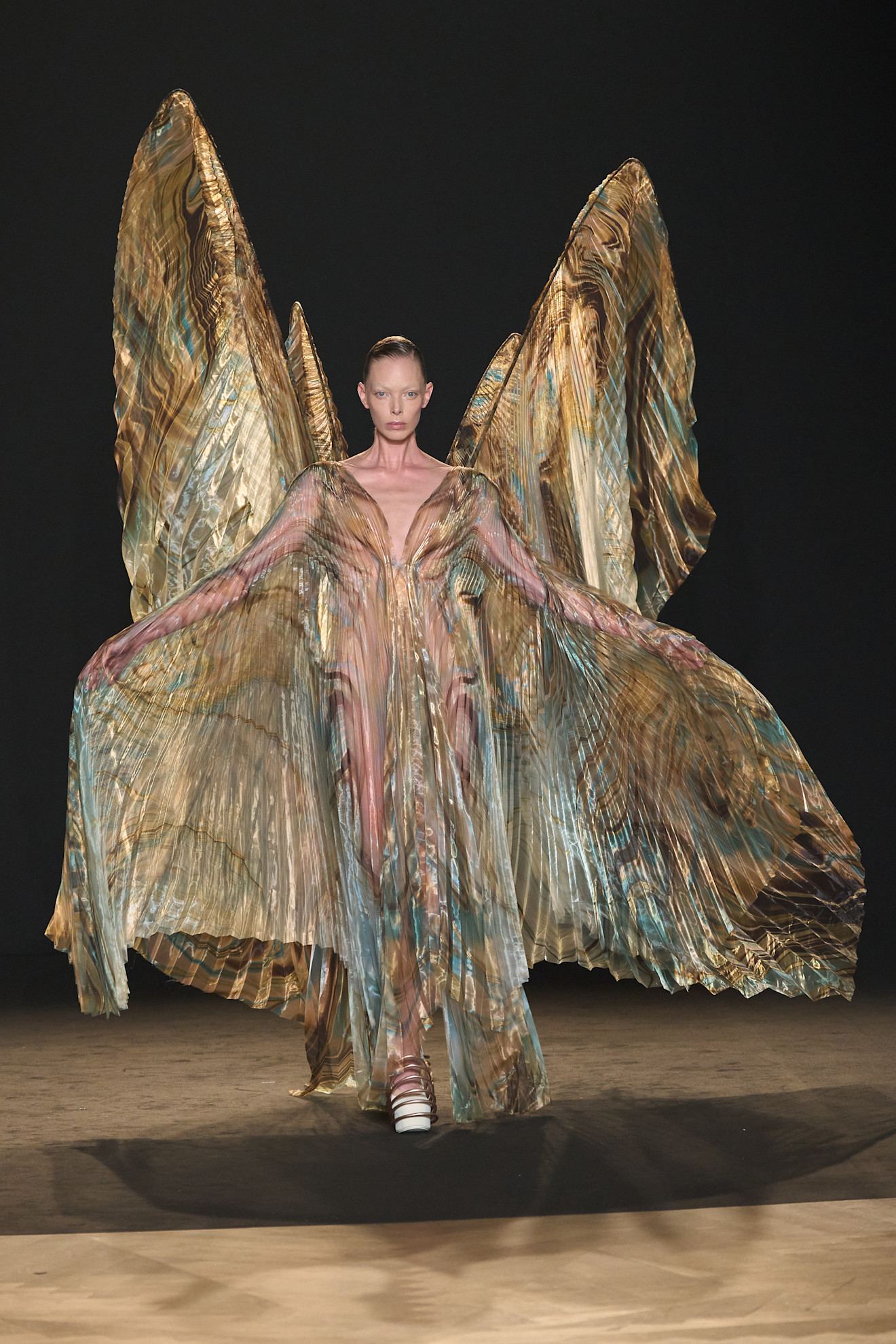 Van Herpen HC F25 016