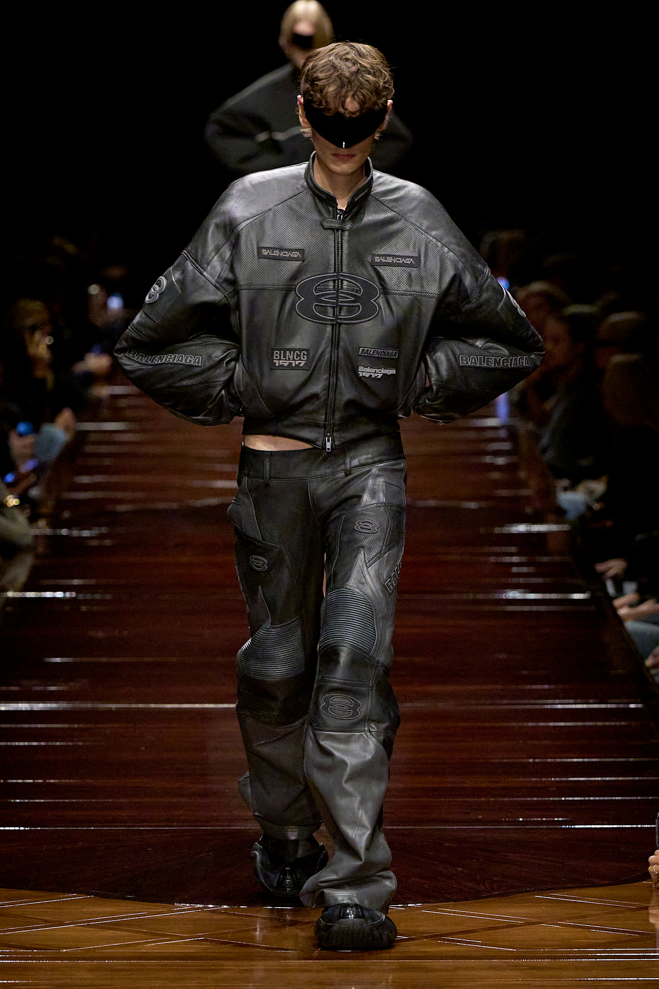 Balenciaga S25 027