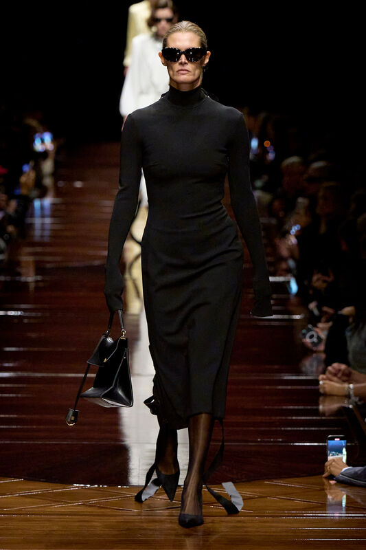 Balenciaga S25 008