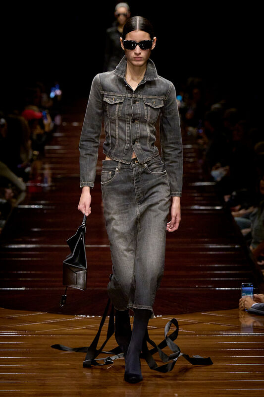 Balenciaga S25 014