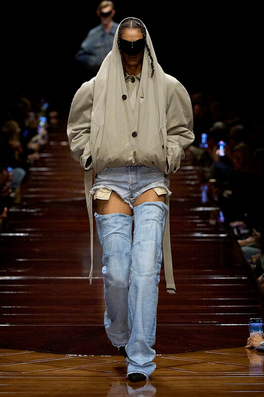 Balenciaga S25 023