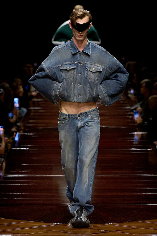 Balenciaga S25 024