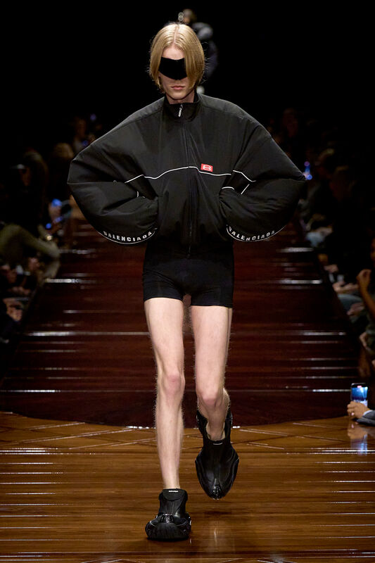 Balenciaga S25 028