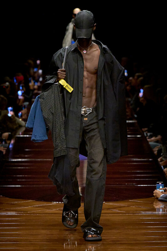 Balenciaga S25 037