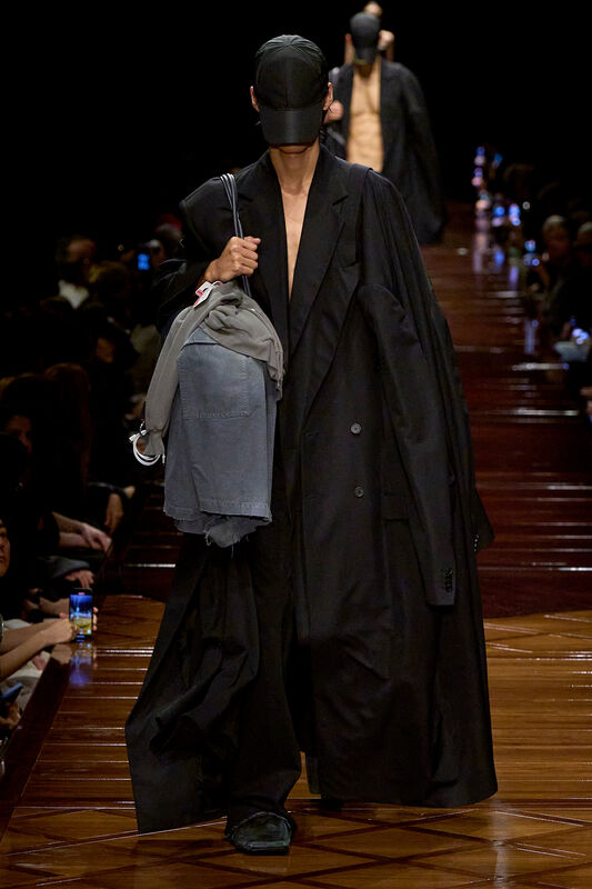 Balenciaga S25 041
