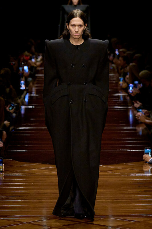 Balenciaga S25 057