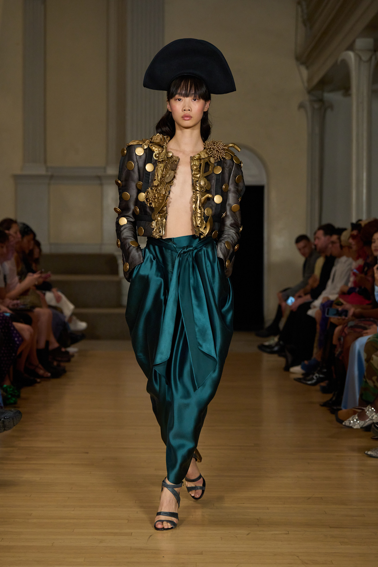 Van Der Kemp HC F24 011