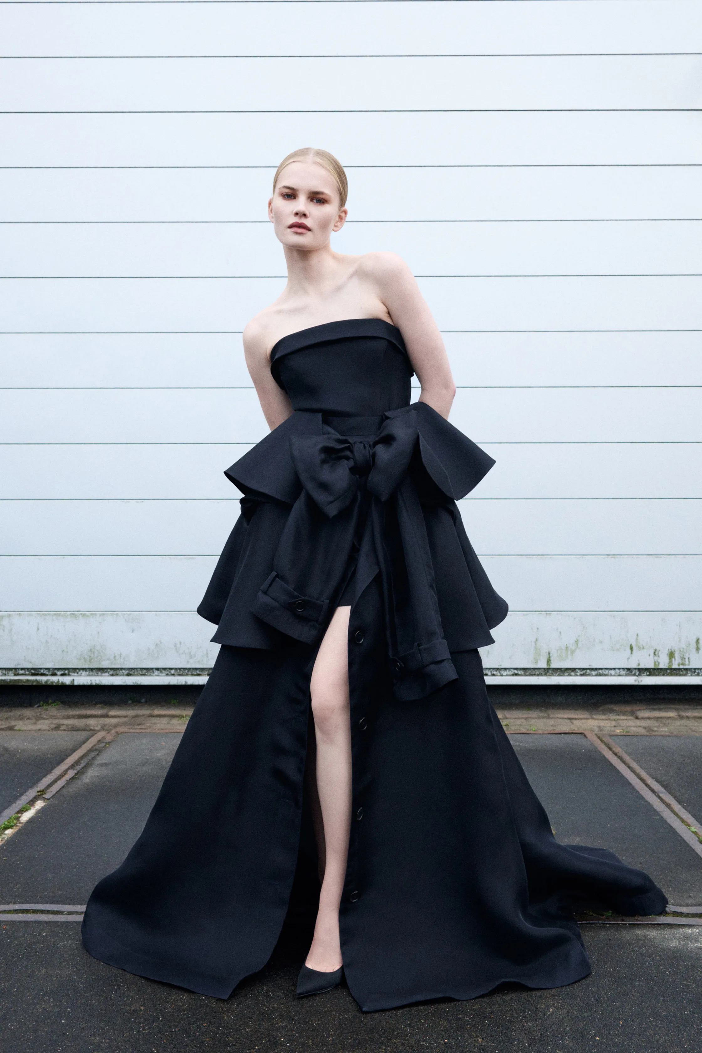 00001-viktor-and-rolf-spring-2026-ready-to-wear-credit-brand