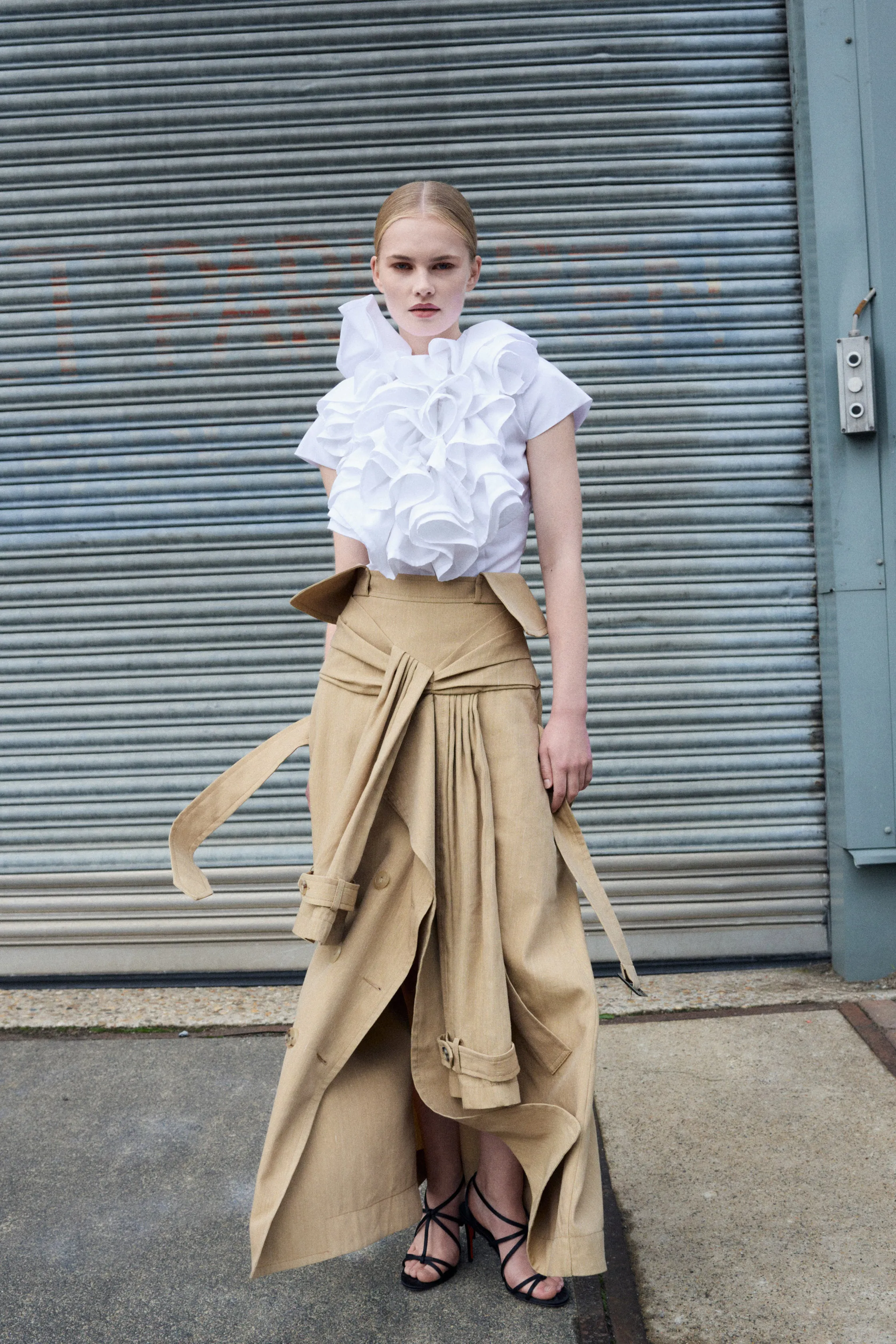 00004-viktor-and-rolf-spring-2026-ready-to-wear-credit-brand