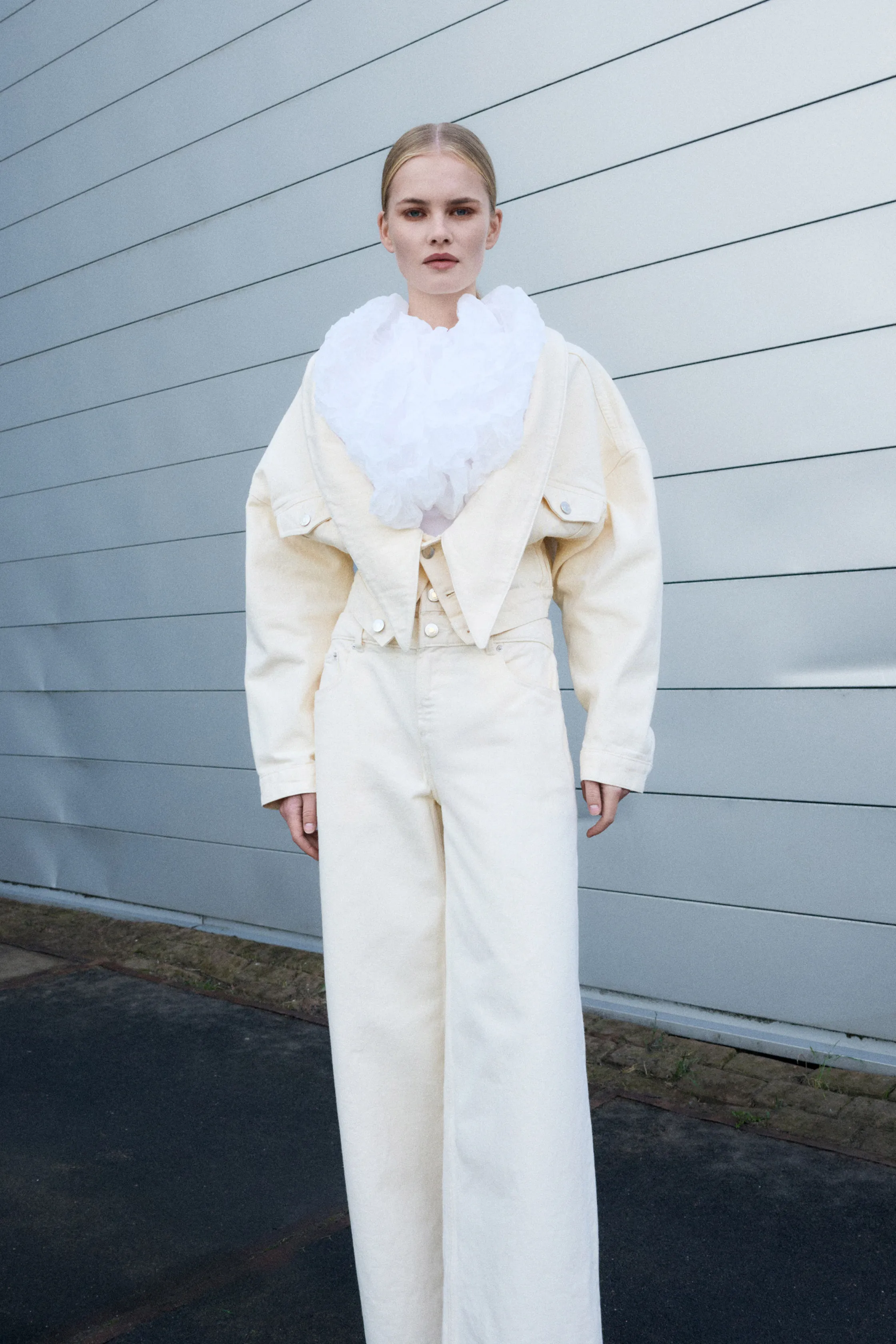 00011-viktor-and-rolf-spring-2026-ready-to-wear-credit-brand