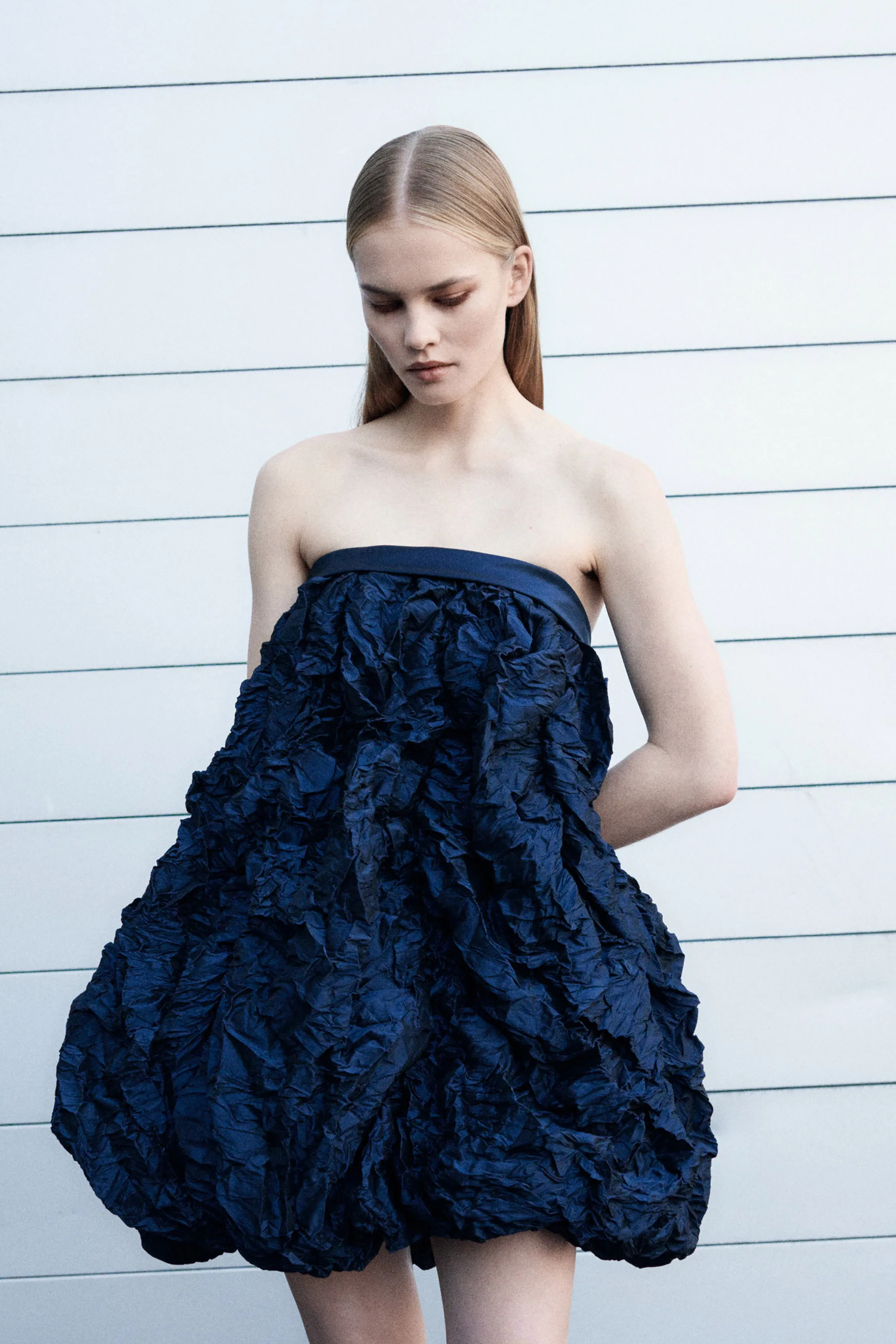 00012-viktor-and-rolf-spring-2026-ready-to-wear-credit-brand