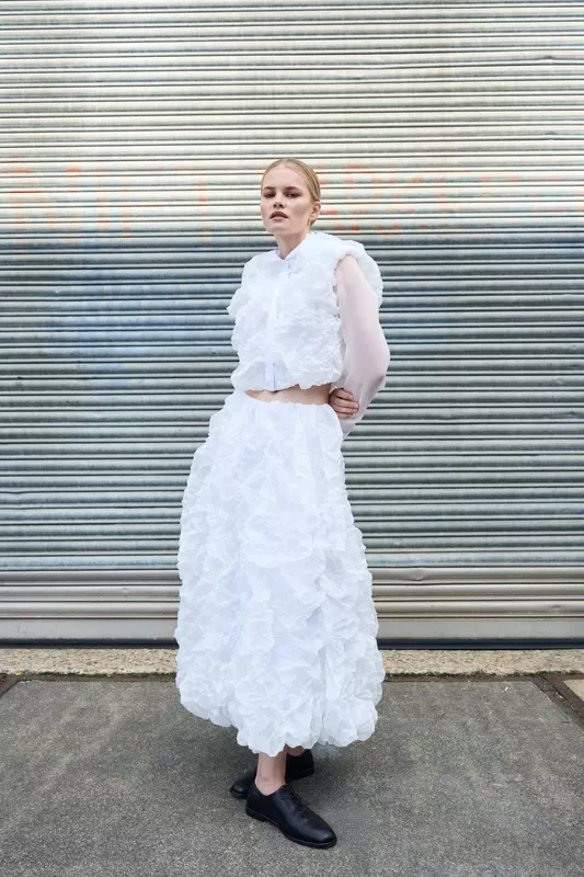 00010-viktor-and-rolf-spring-2026-ready-to-wear-credit-brand