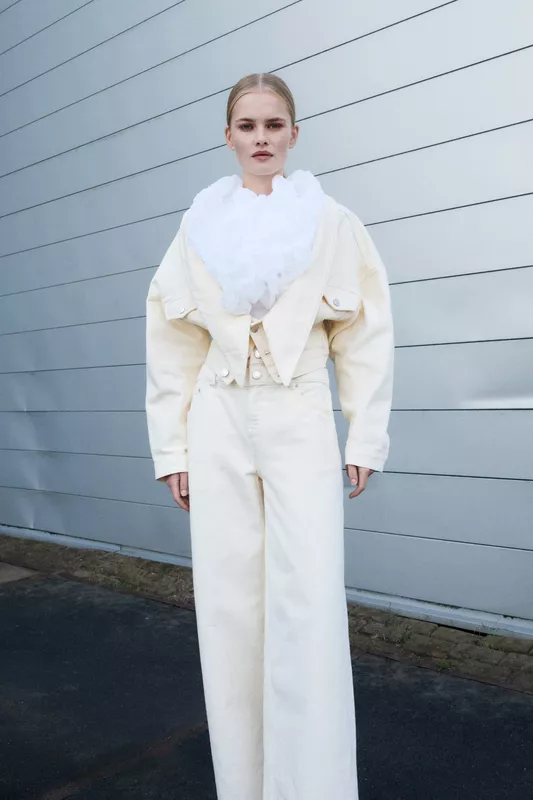 00011-viktor-and-rolf-spring-2026-ready-to-wear-credit-brand