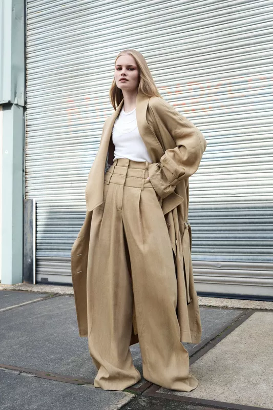 00016-viktor-and-rolf-spring-2026-ready-to-wear-credit-brand