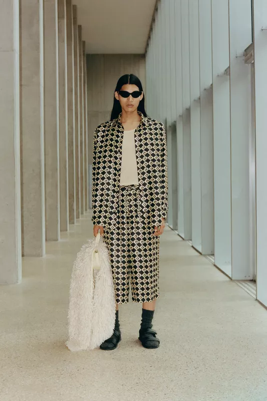 00017-nanushka-fall-2024-ready-to-wear-credit-brand-dudi-hasson