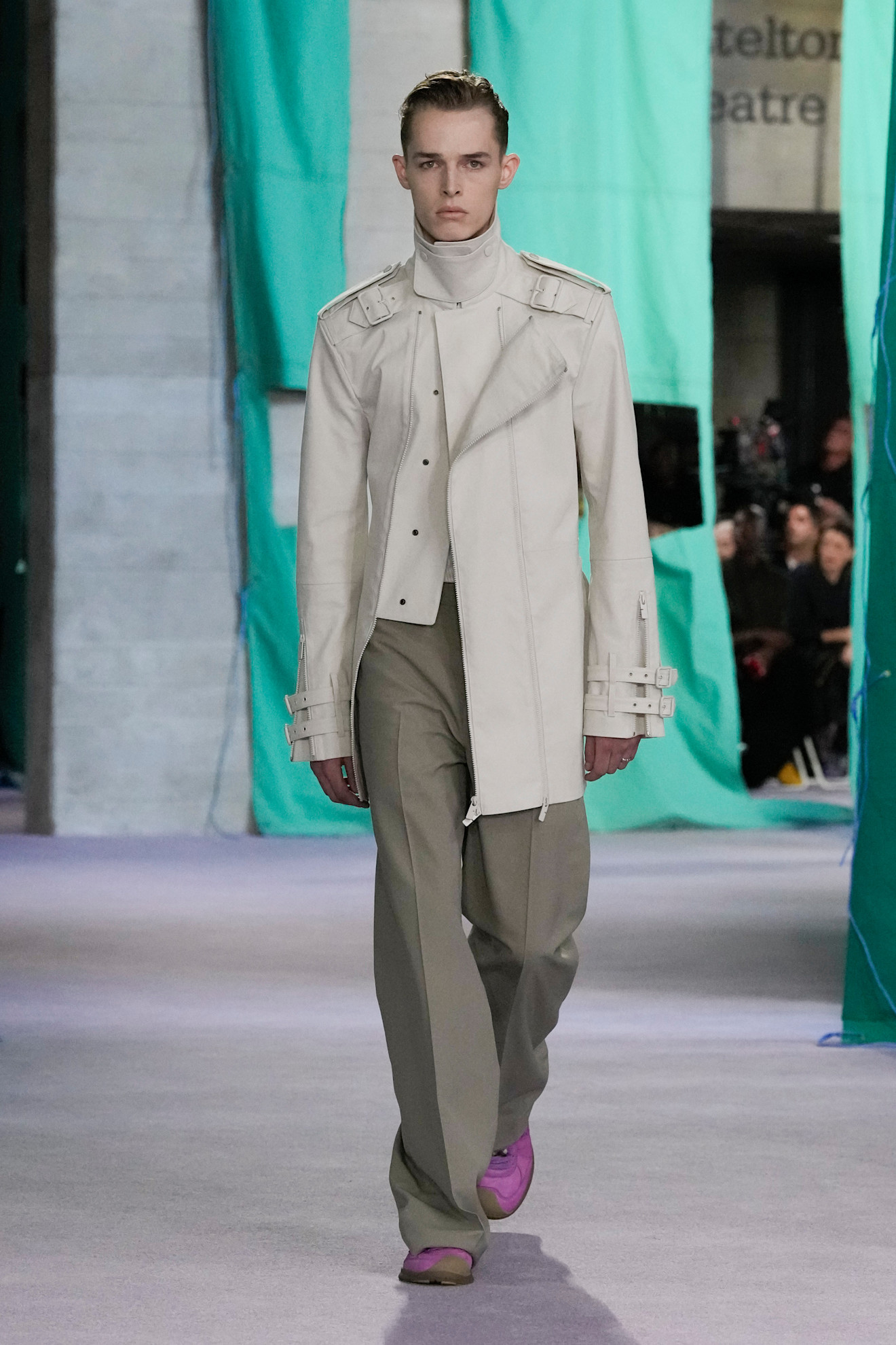 Burberry S25 001