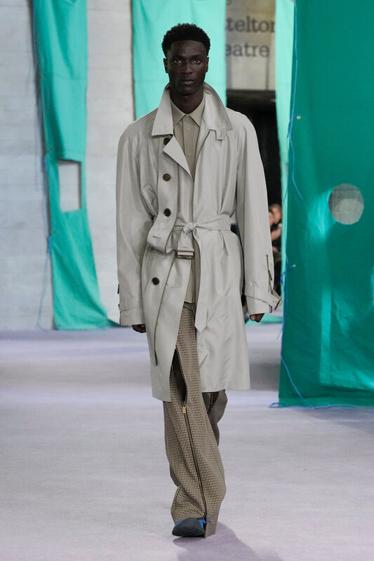 Burberry S25 015
