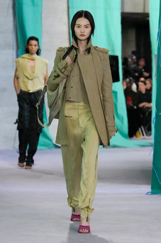 Burberry S25 030