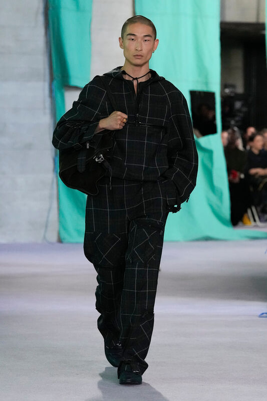 Burberry S25 032