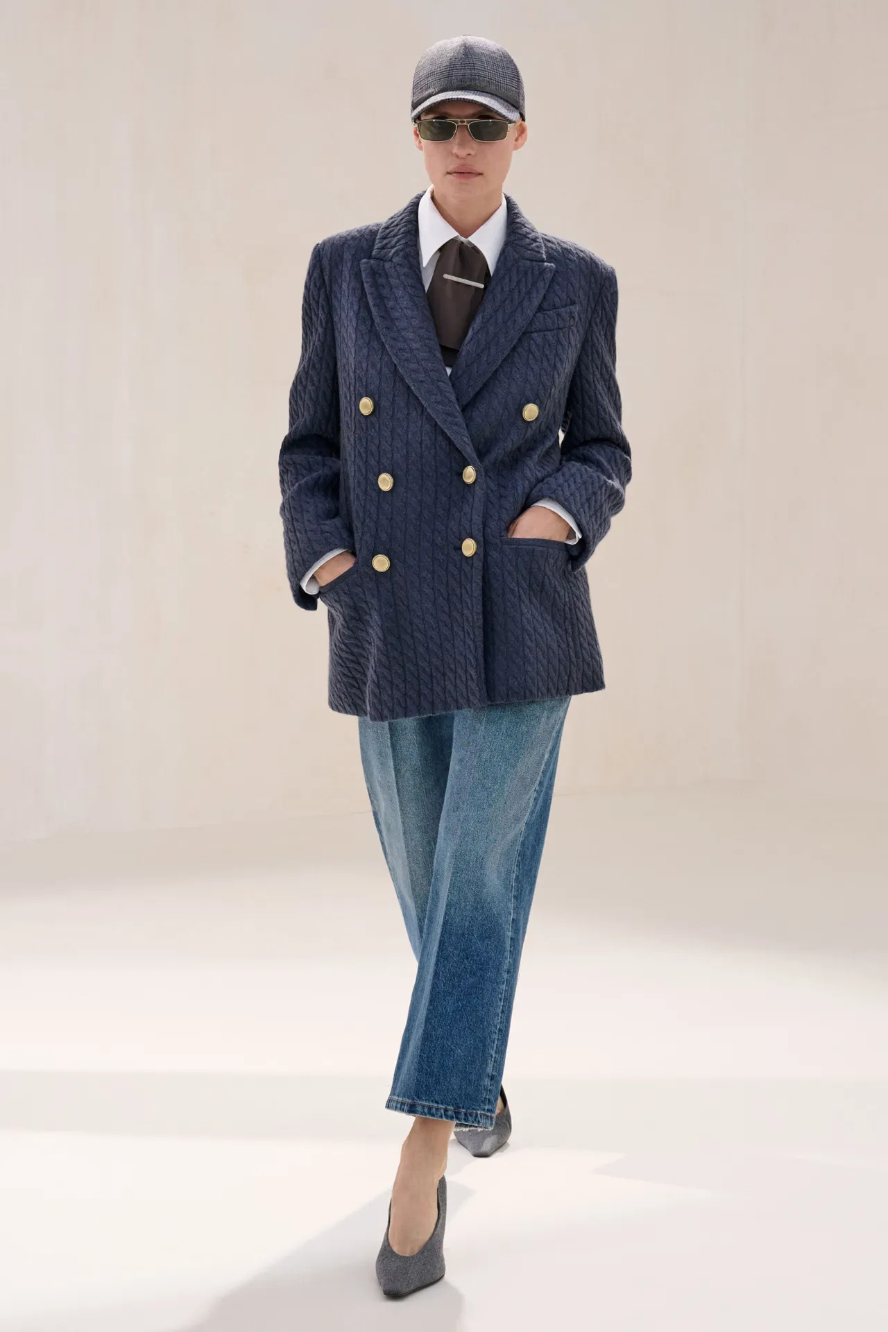 00026-brunello-cucinelli-fall-2025-ready-to-wear-credit-brand_8_11zon