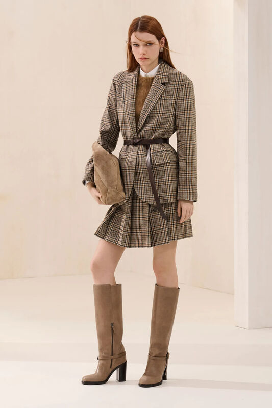 00009-brunello-cucinelli-fall-2025-ready-to-wear-credit-brand_22_11zon