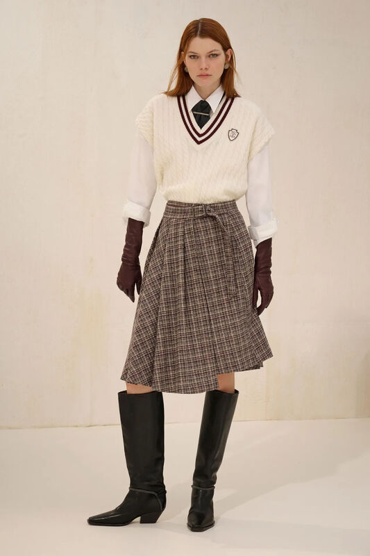 00013-brunello-cucinelli-fall-2025-ready-to-wear-credit-brand_26_11zon