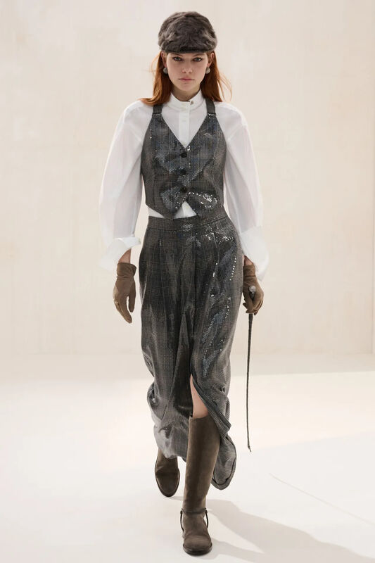 00042-brunello-cucinelli-fall-2025-ready-to-wear-credit-brand_4_11zon