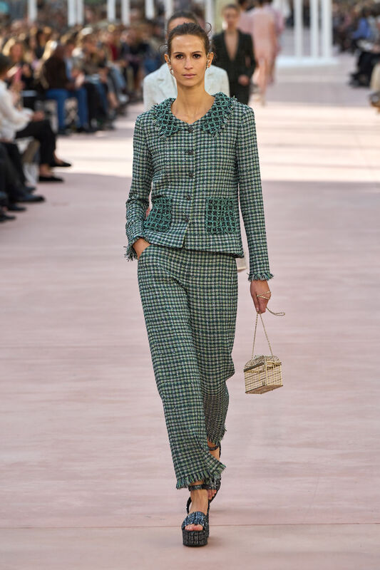 Chanel S25 042