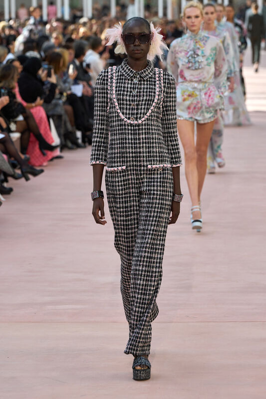 Chanel S25 050