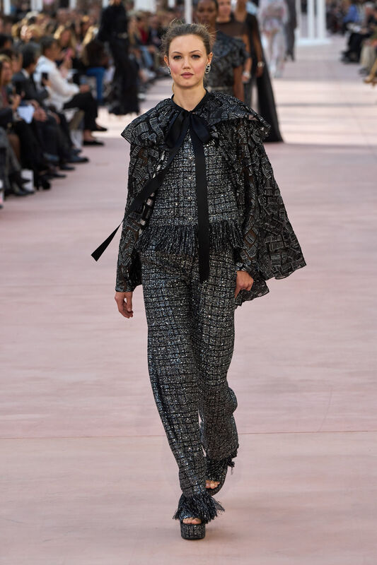 Chanel S25 060