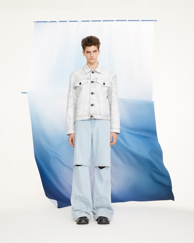 Red_September_0736_1_fin_sRGB