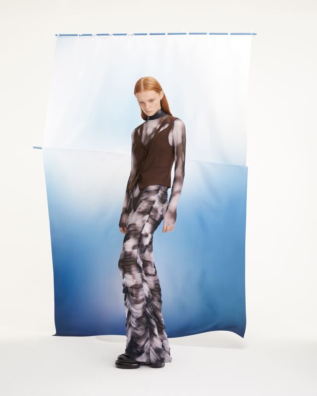 Red_September_1074_1_fin_sRGB