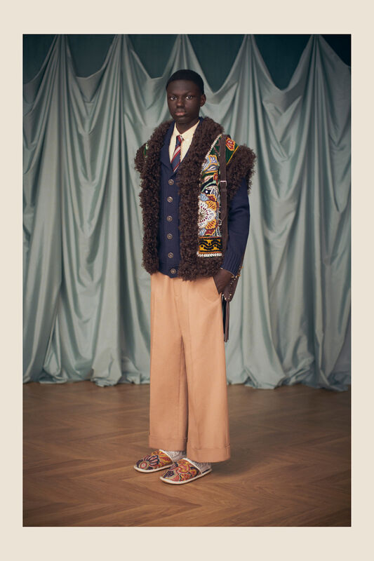 Valentino Resort PO S25 033