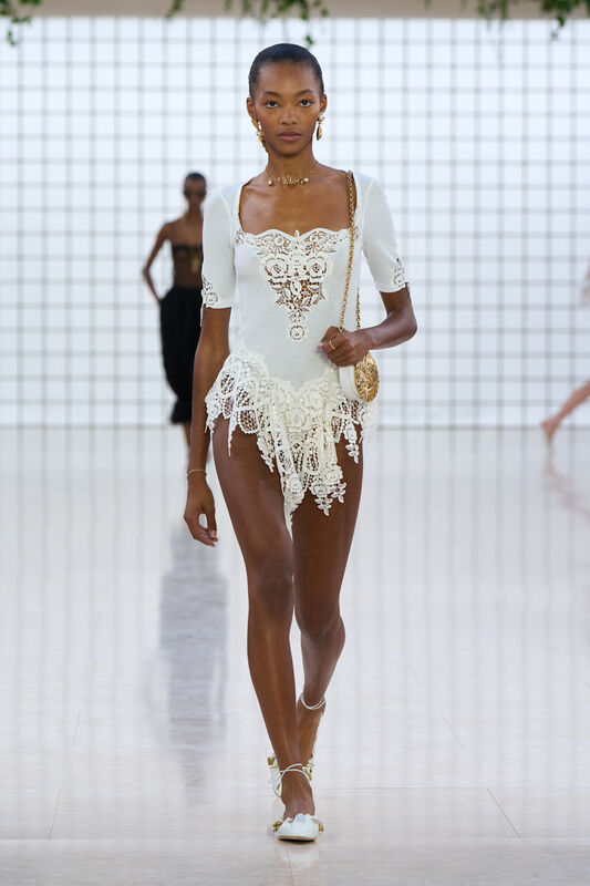 Chloe S25 006