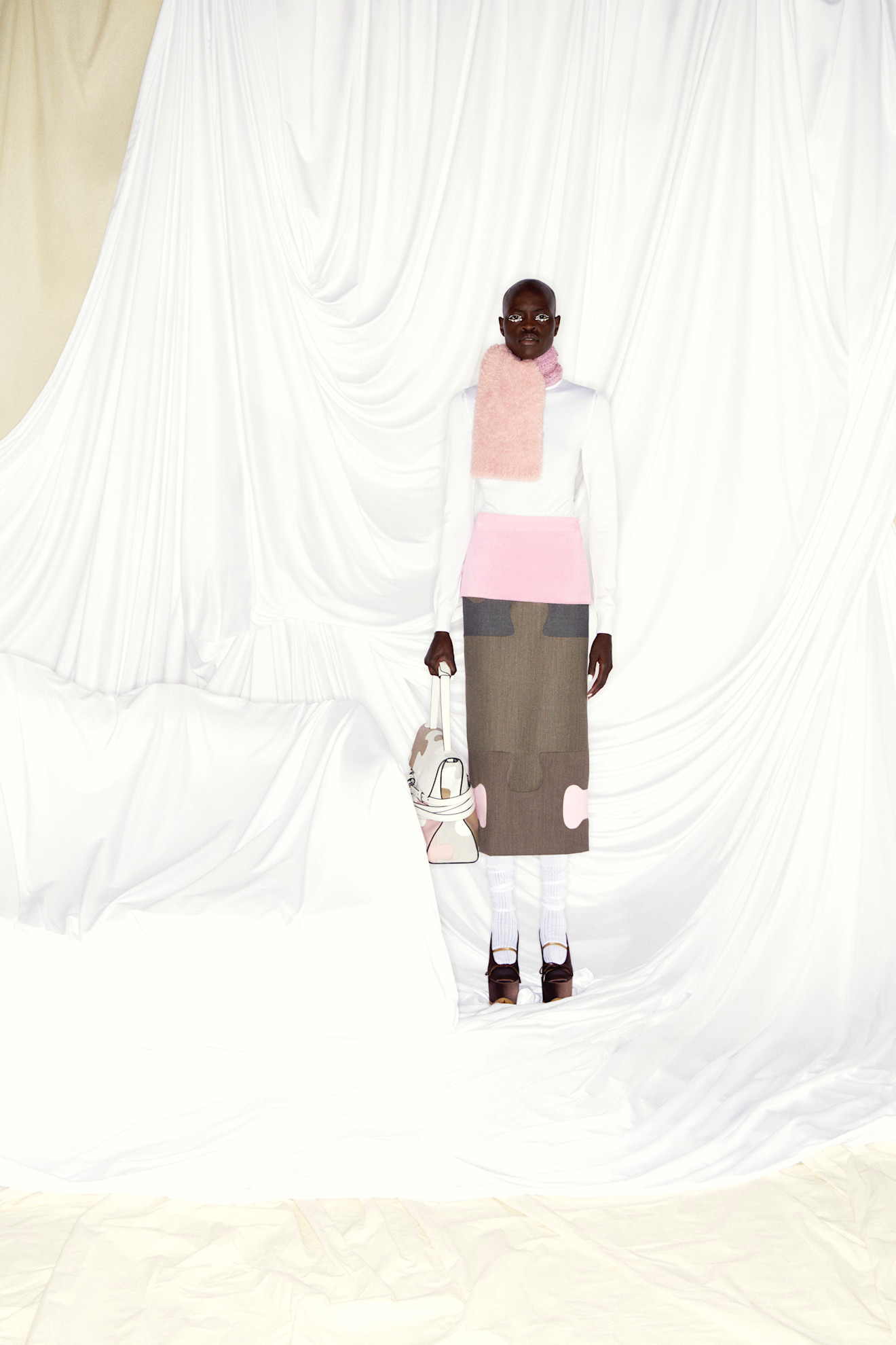 Moschino PreFall PO F26 044