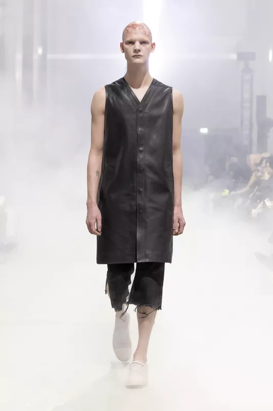 00023-rick-owens-fall-2026-menswear-credit-brand