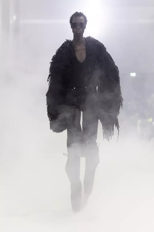 00028-rick-owens-fall-2026-menswear-credit-brand