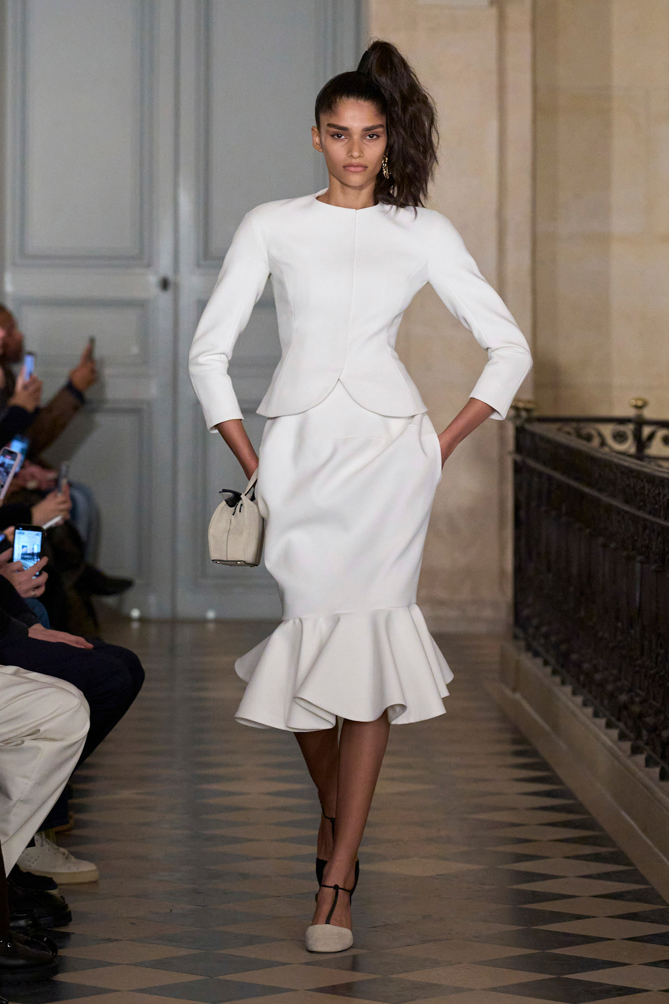 Jacquemus PO F26 001