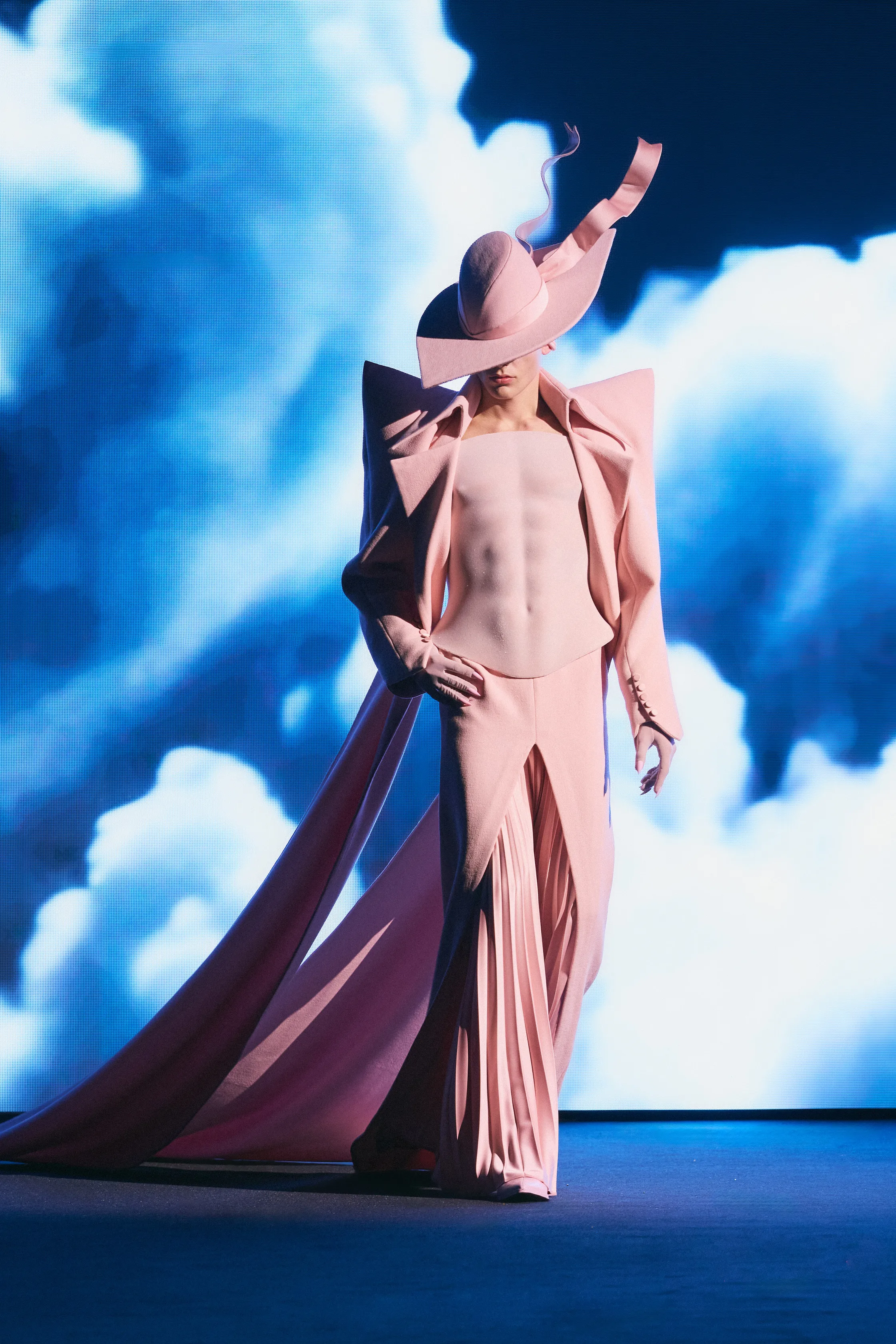 00011-robert-wun-spring-2026-couture-credit-brand