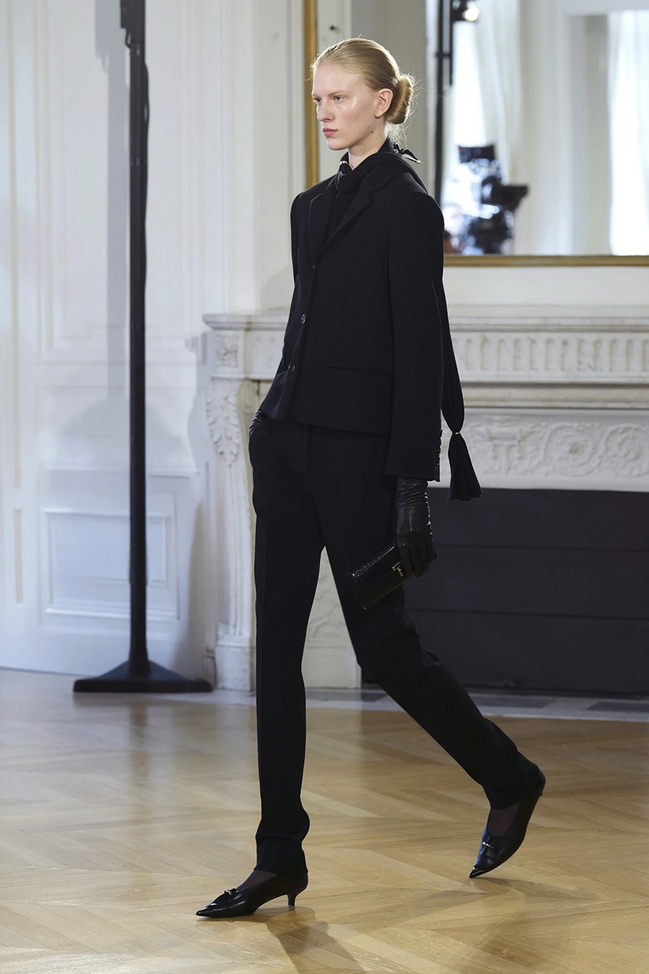 00027-toteme-fall-2026-ready-to-wear-credit-brand